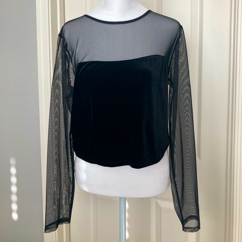 Black Express crop top